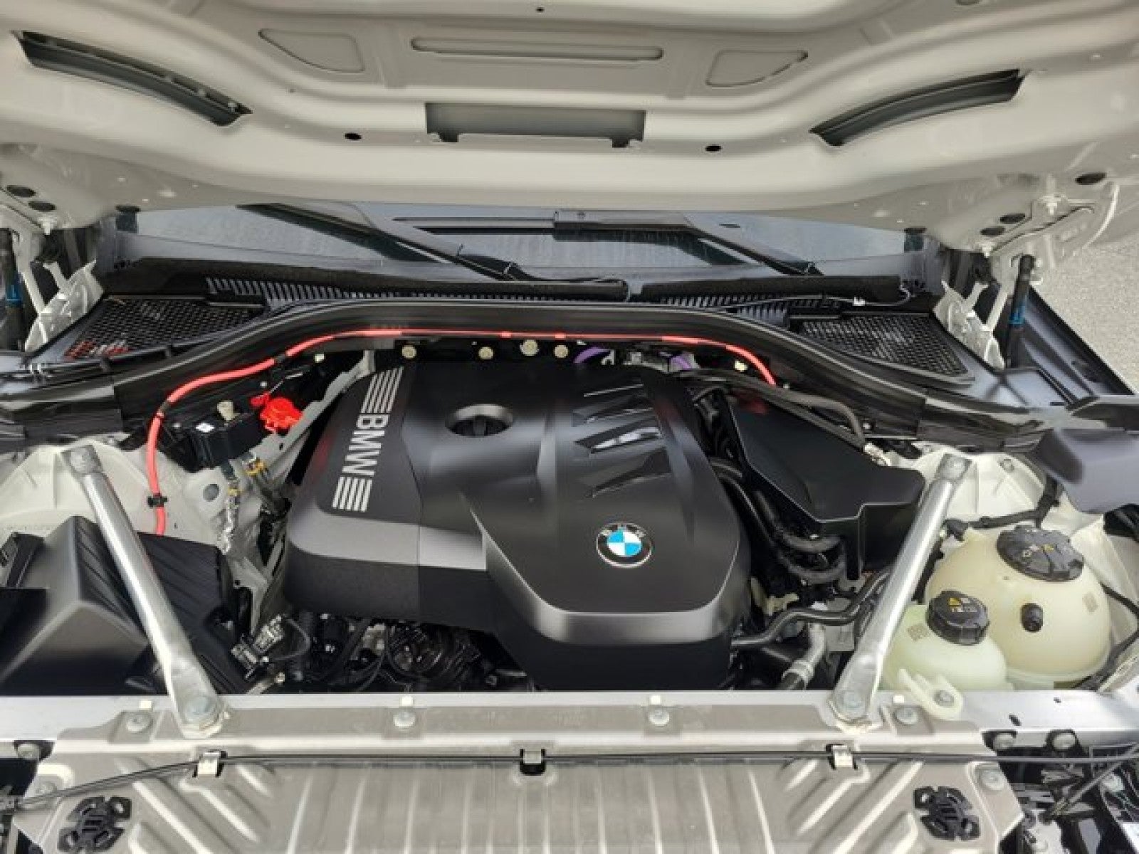 2025 BMW X3 30 xDrive, Drive assist, pearl paint