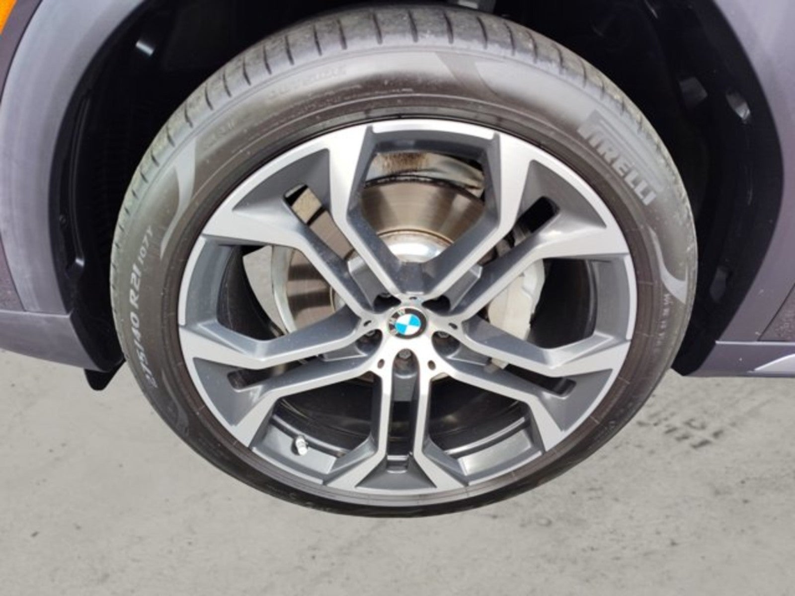 2023 BMW X6 xDrive40i