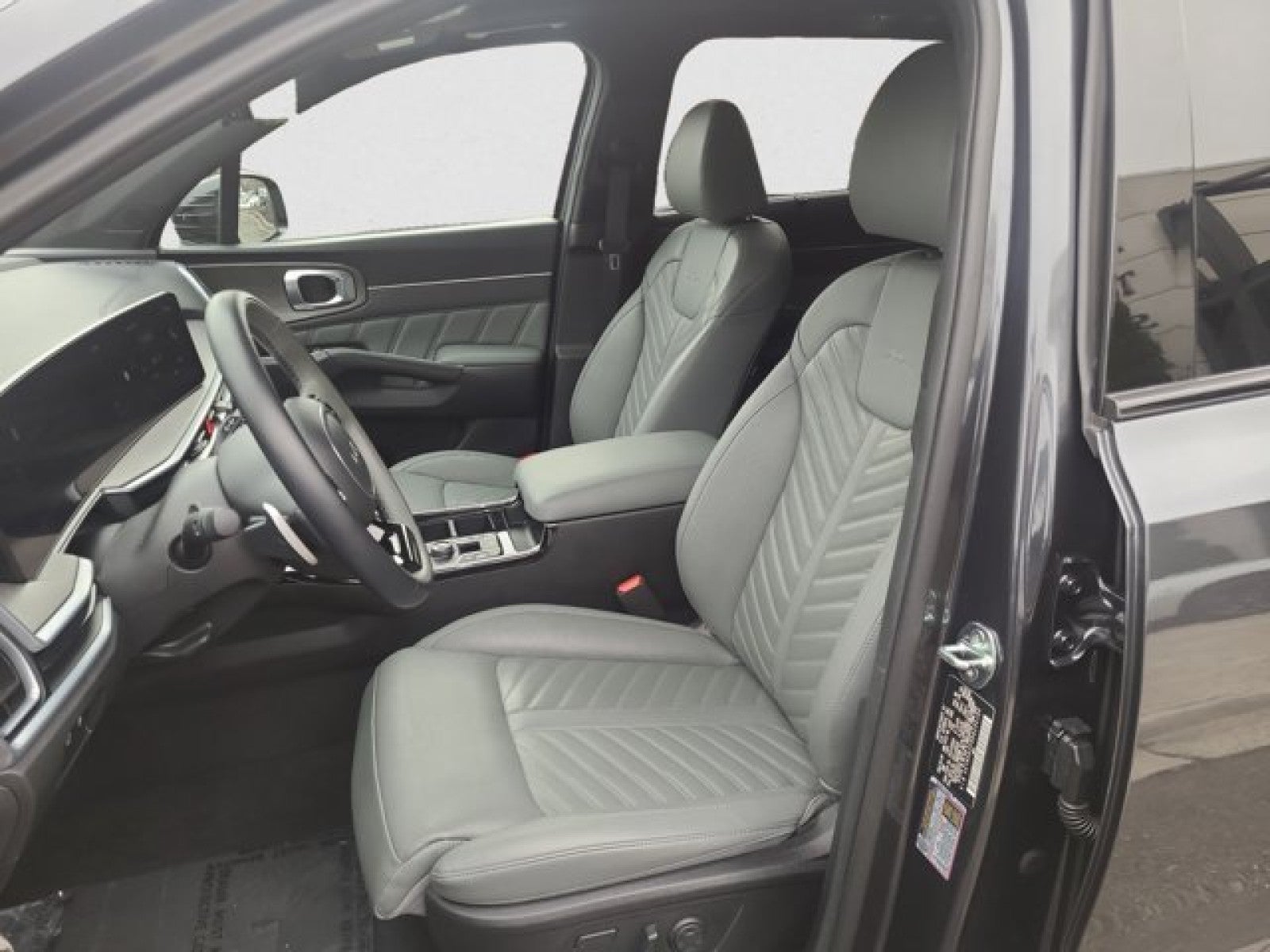 2024 Kia Sorento X-Line SX Prestige AWD, 3rd row, bucket seats