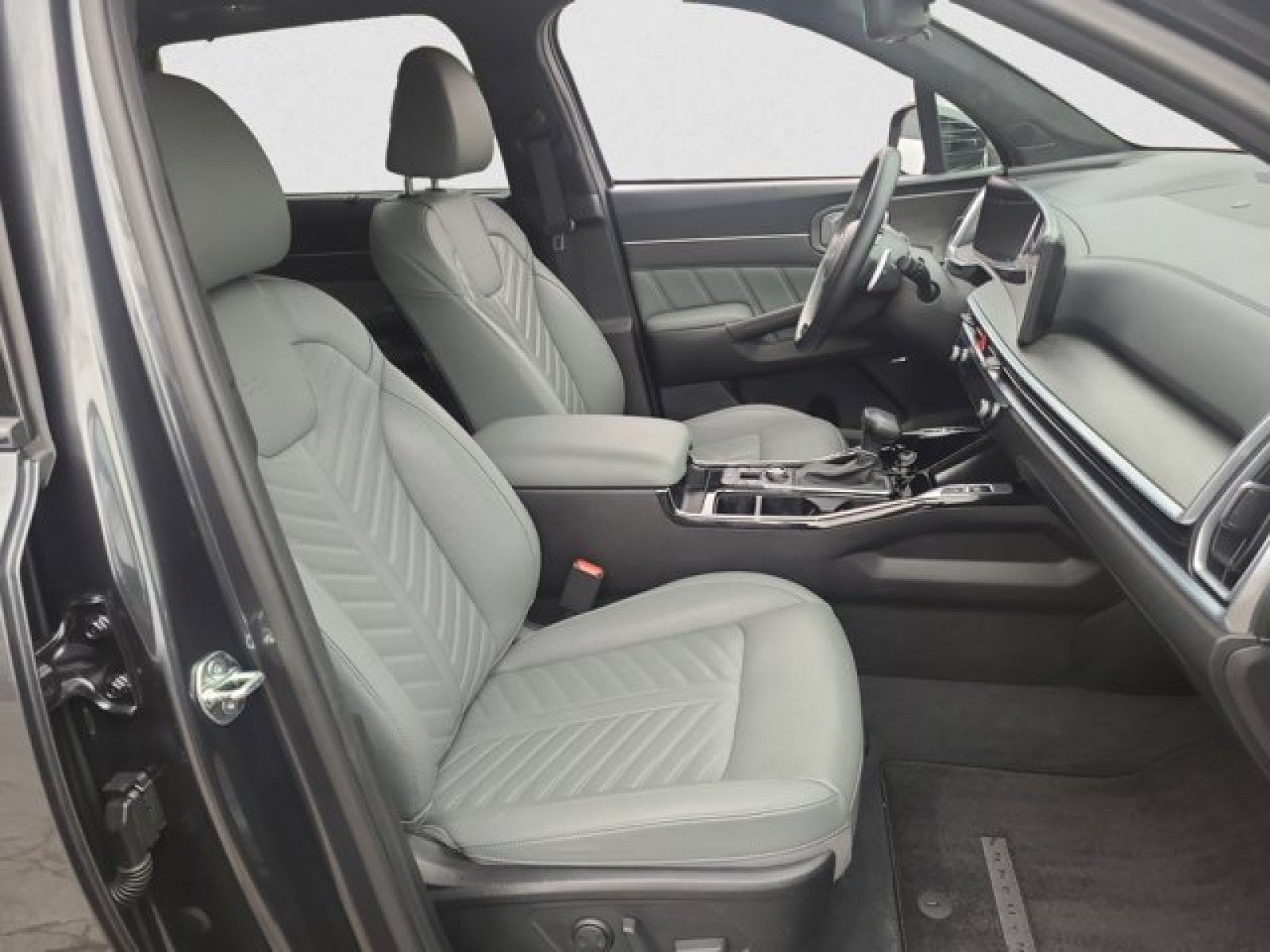 2024 Kia Sorento X-Line SX Prestige AWD, 3rd row, bucket seats