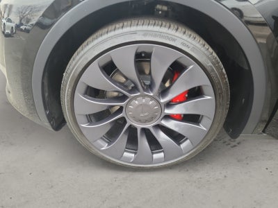 2025 Tesla Model Y Performance AWD