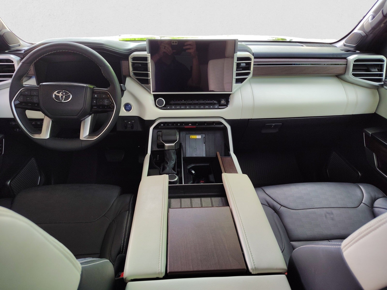 2024 Toyota Sequoia Capstone 4WD