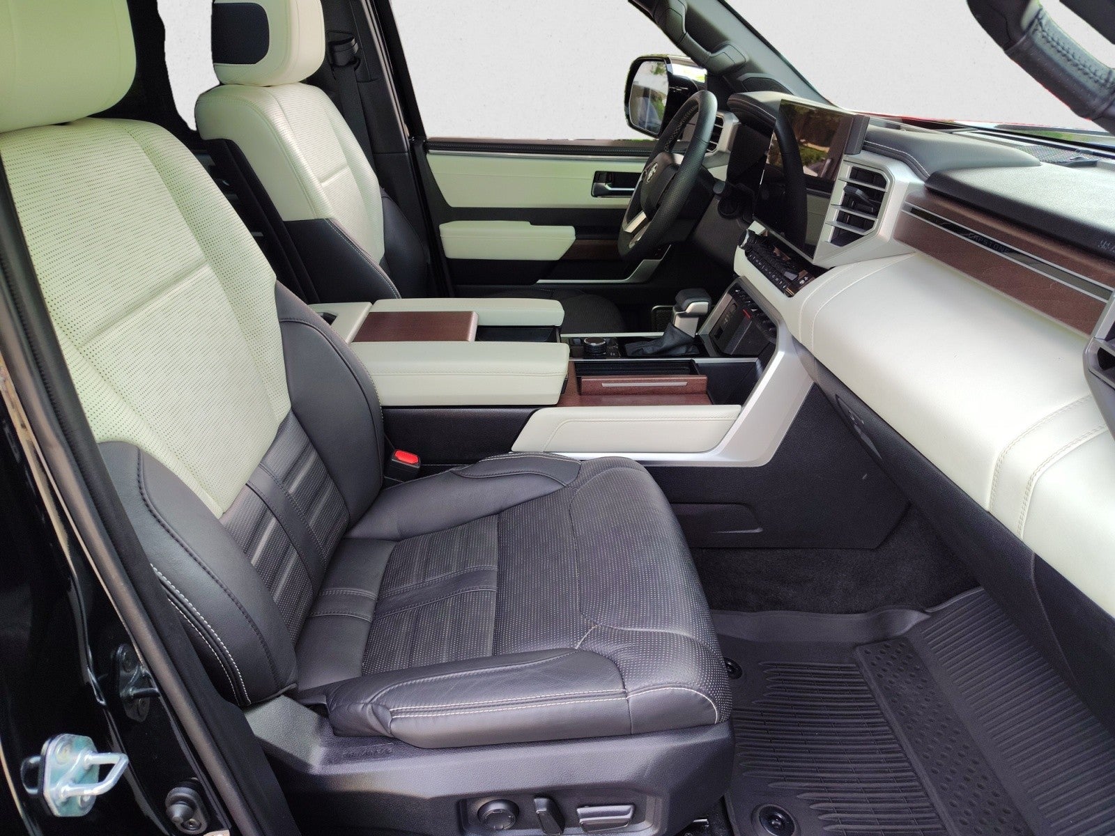 2024 Toyota Sequoia Capstone 4WD