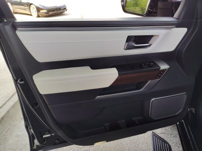 2024 Toyota Sequoia Capstone 4WD