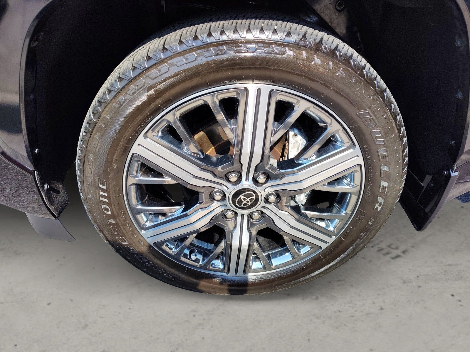 2024 Toyota Sequoia Capstone 4WD