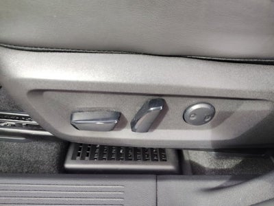 2023 Nissan Rogue SV | Premium Package