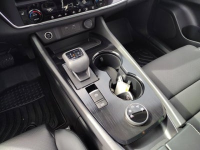 2023 Nissan Rogue SV | Premium Package