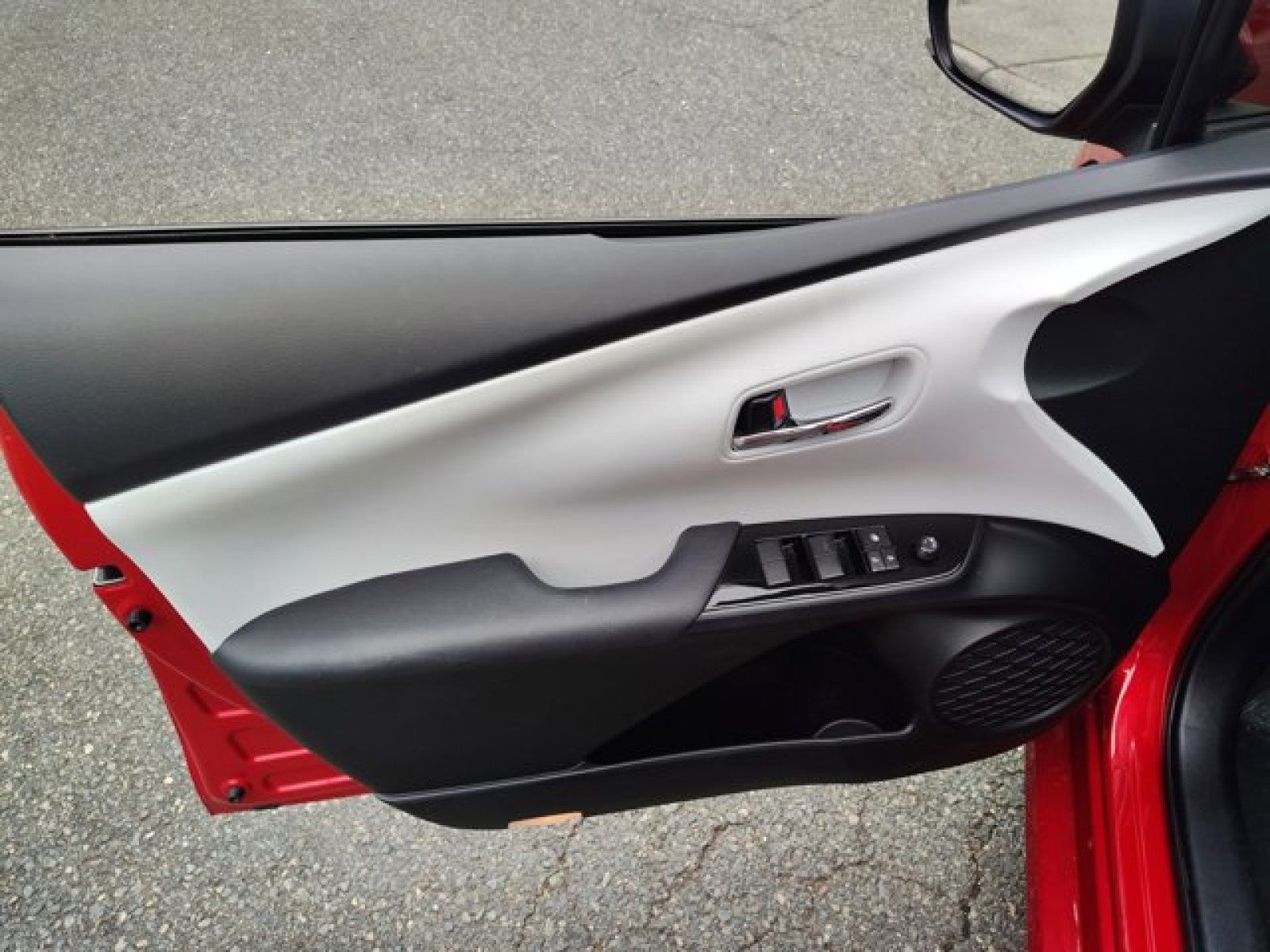 2022 Toyota Prius Limited | Moonroof