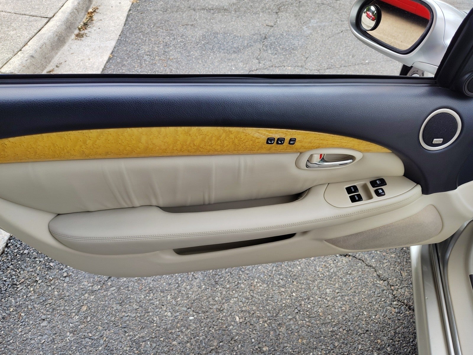 2002 Lexus SC 430 2dr Convertible