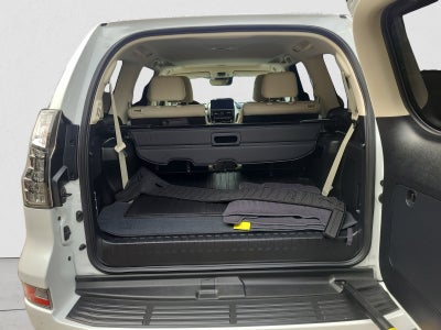 2023 Lexus GX GX 460 Premium 4WD | Captains Chairs