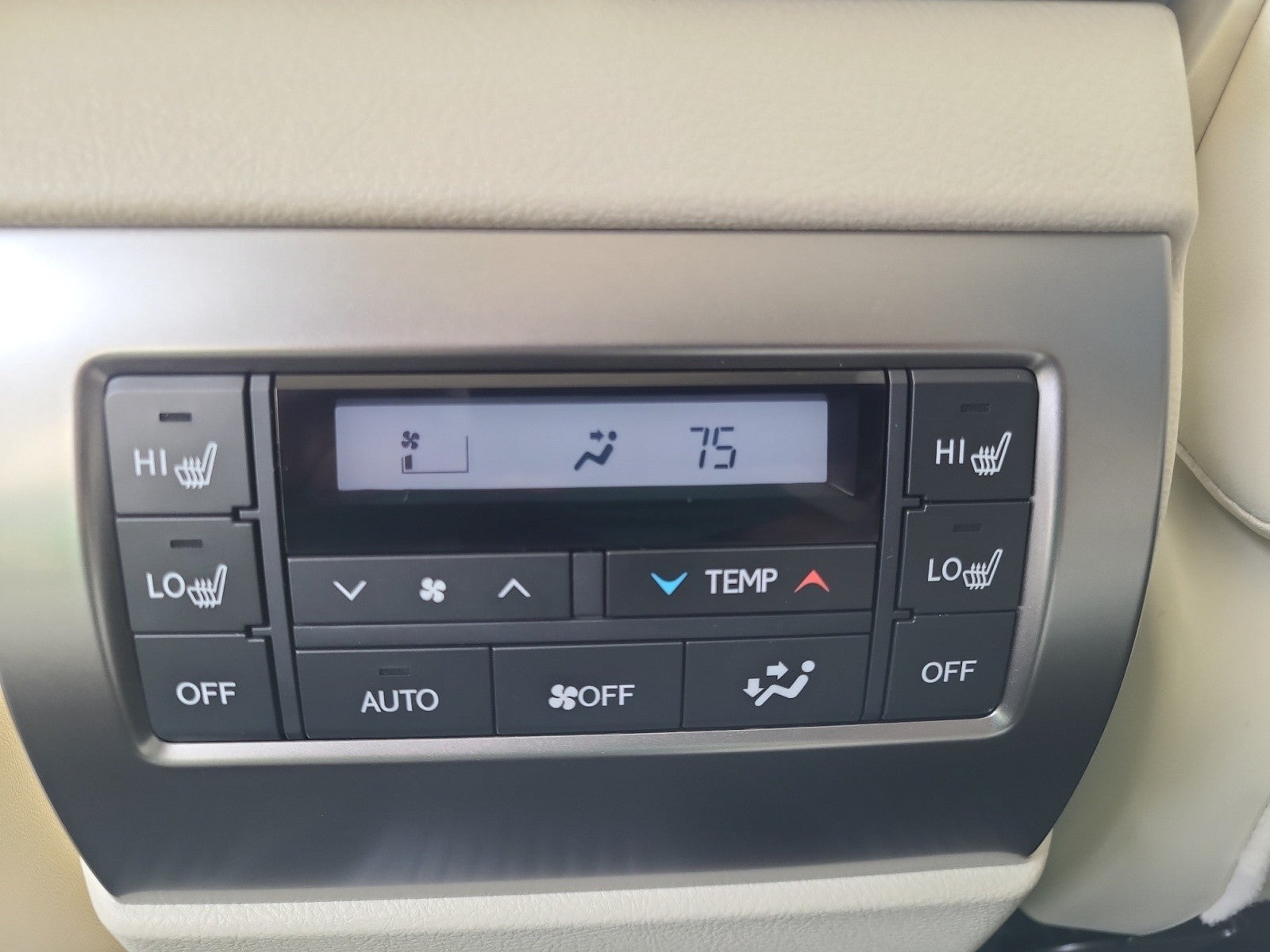 2023 Lexus GX GX 460 Premium 4WD | Captains Chairs