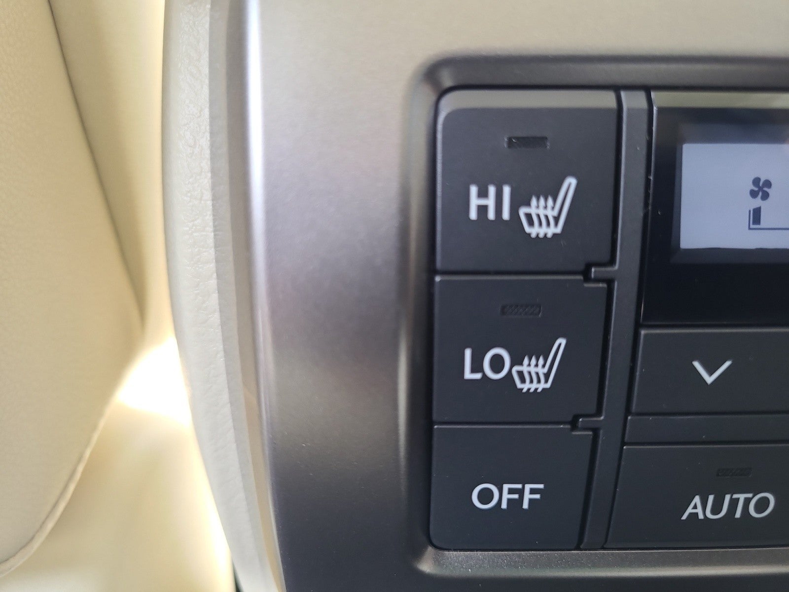 2023 Lexus GX GX 460 Premium 4WD | Captains Chairs