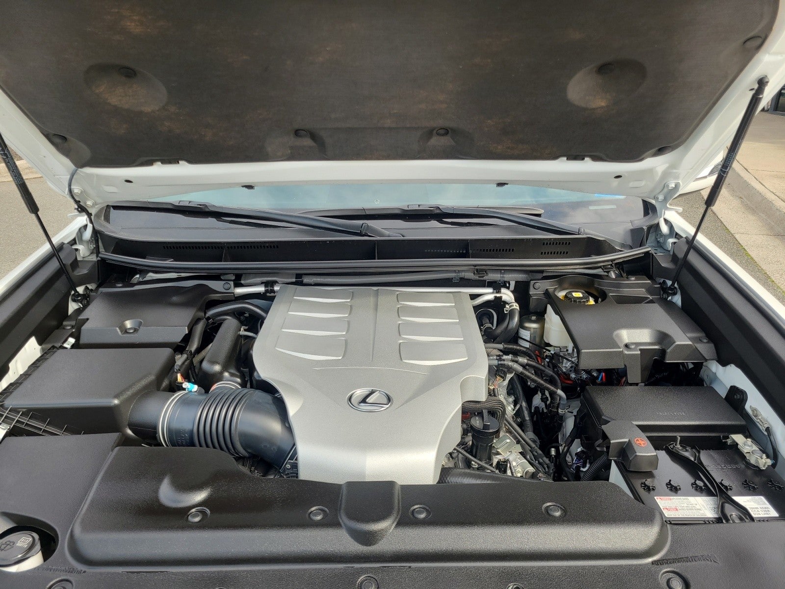 2023 Lexus GX GX 460 Premium 4WD | Captains Chairs