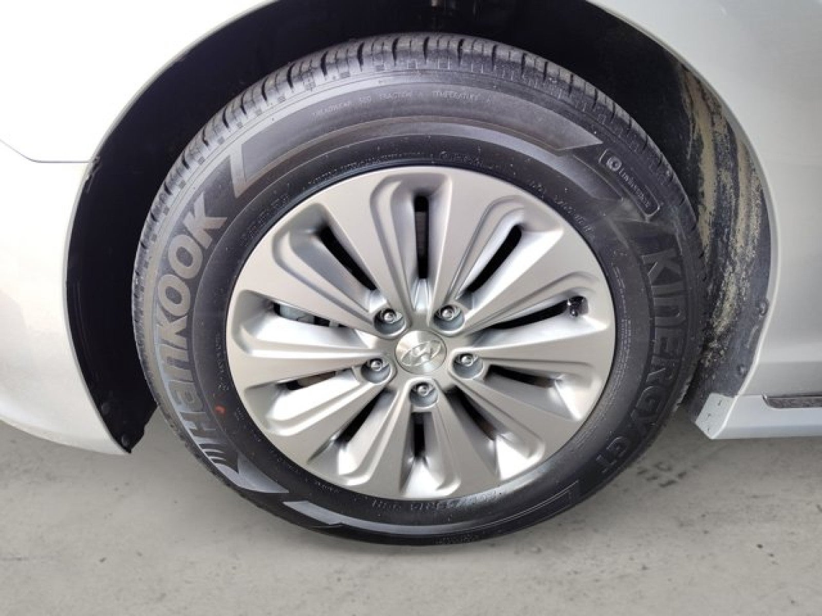 2016 Hyundai Sonata Hybrid SE