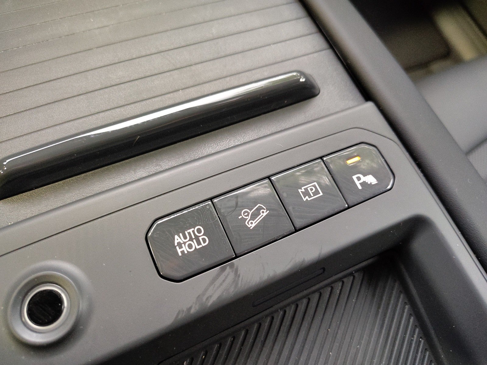 2024 Kia EV9 Land AWD | VIP Seating, Towing Package