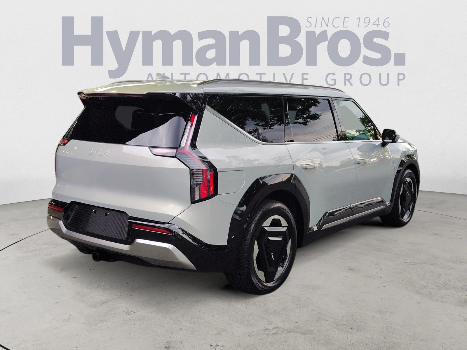 2024 Kia EV9 Land AWD | VIP Seating, Towing Package