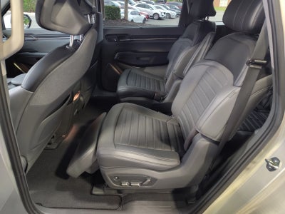 2024 Kia EV9 Land AWD | VIP Seating, Towing Package