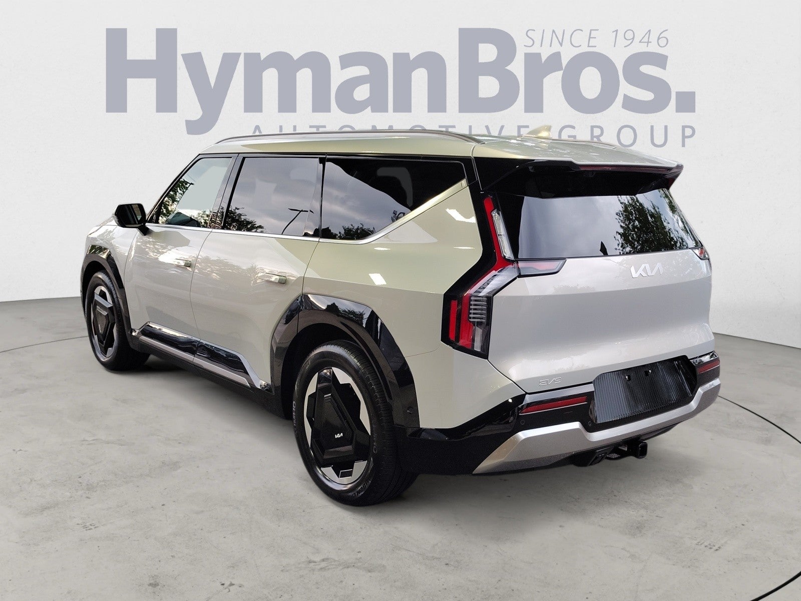 2024 Kia EV9 Land AWD | VIP Seating, Towing Package