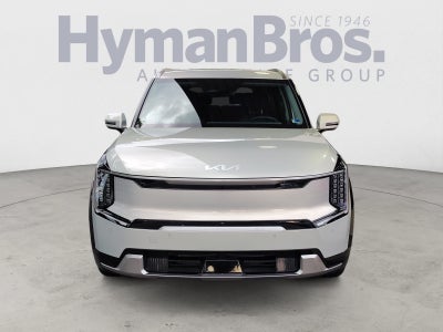2024 Kia EV9 Land AWD | VIP Seating, Towing Package