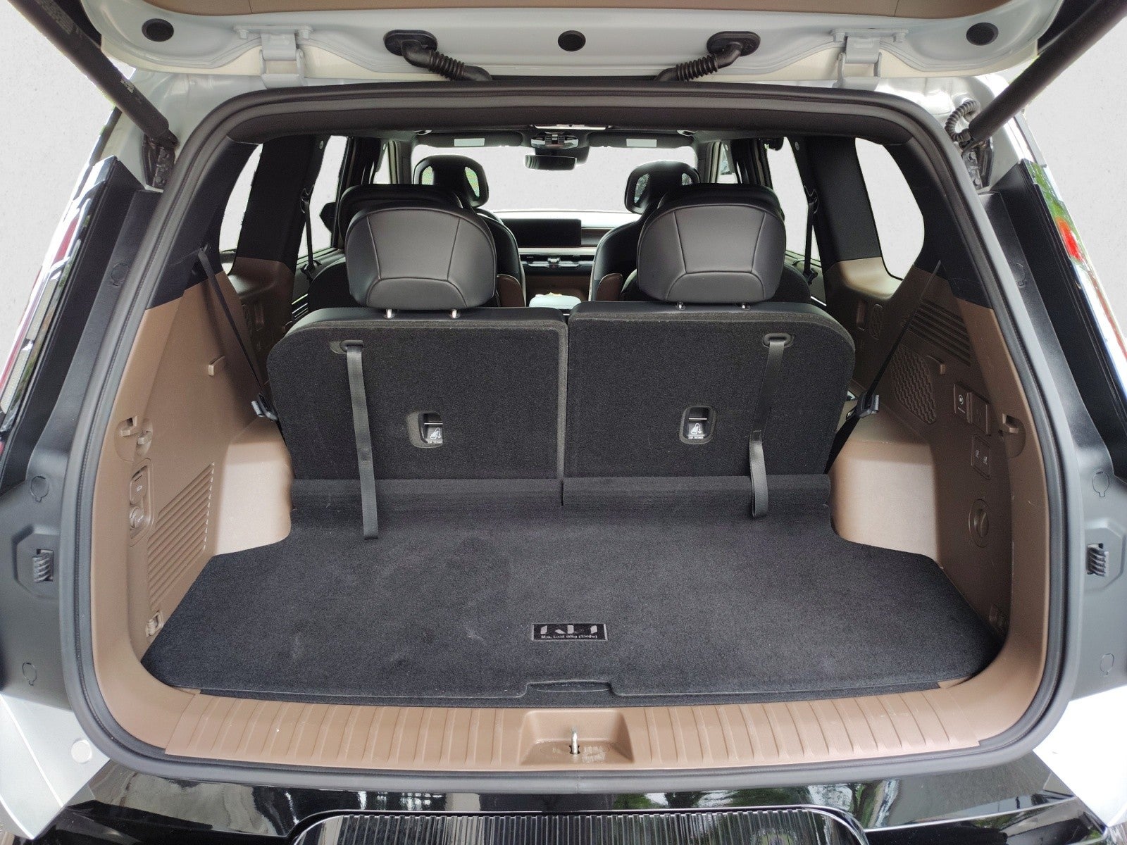 2024 Kia EV9 Land | VIP Seating, Towing Package