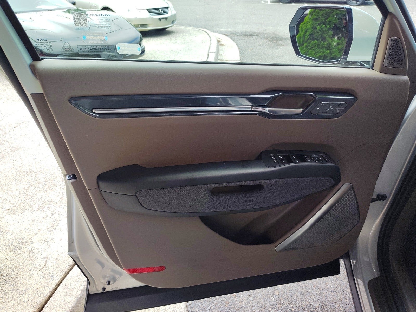 2024 Kia EV9 Land | VIP Seating, Towing Package