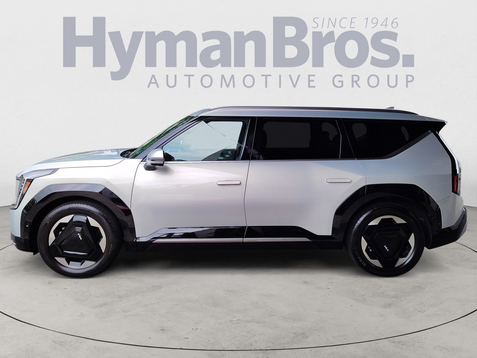 2024 Kia EV9 Land | VIP Seating, Towing Package