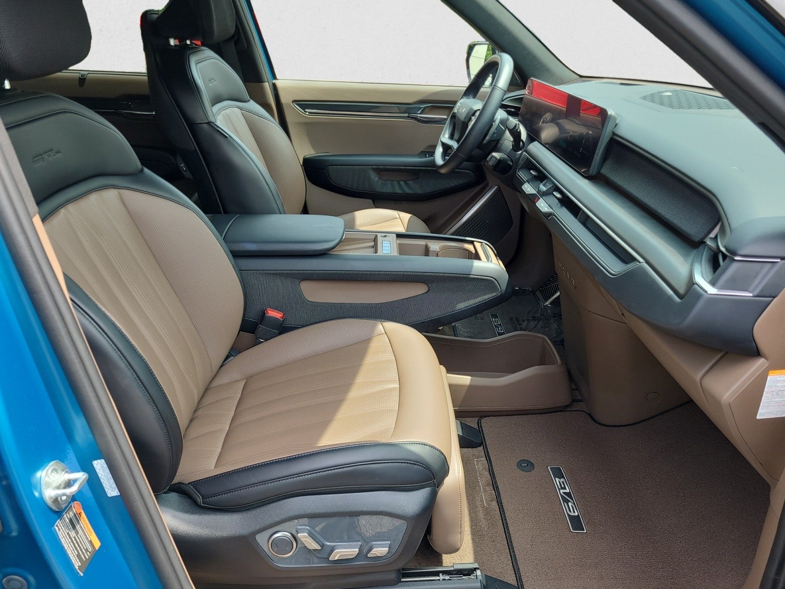 2024 Kia EV9 GT-Line AWD | VIP Seating, Matte paint, $79k msrp