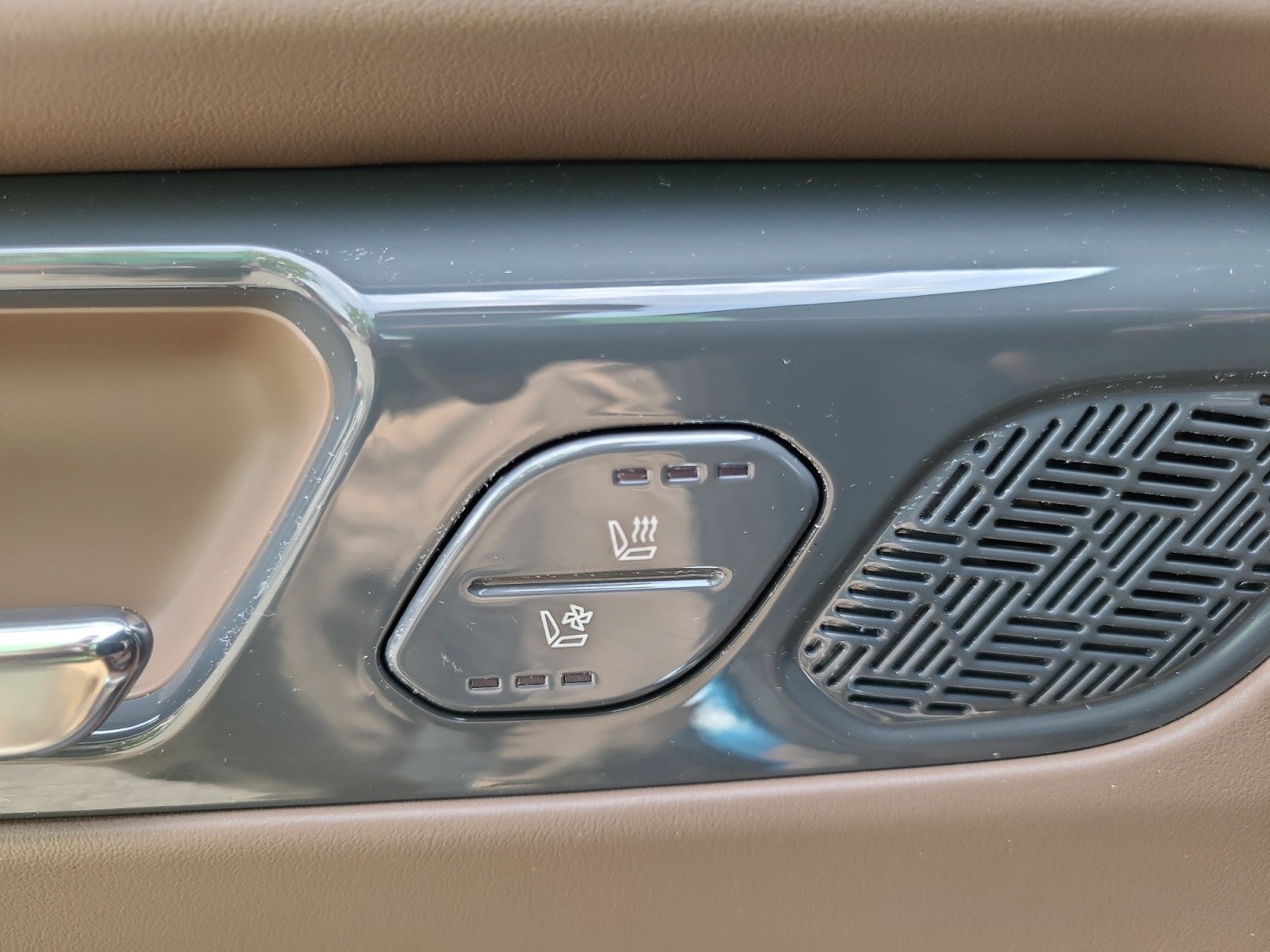 2024 Kia EV9 GT-Line AWD | VIP Seating, Matte paint, $79k msrp