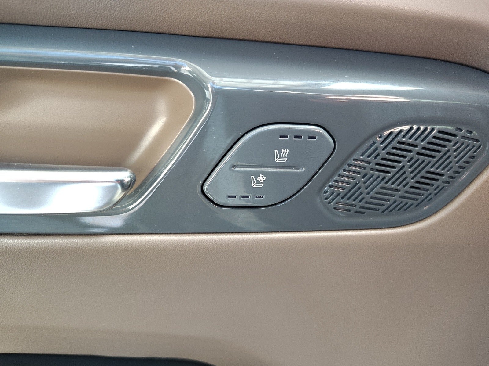 2024 Kia EV9 GT-Line AWD | VIP Seating