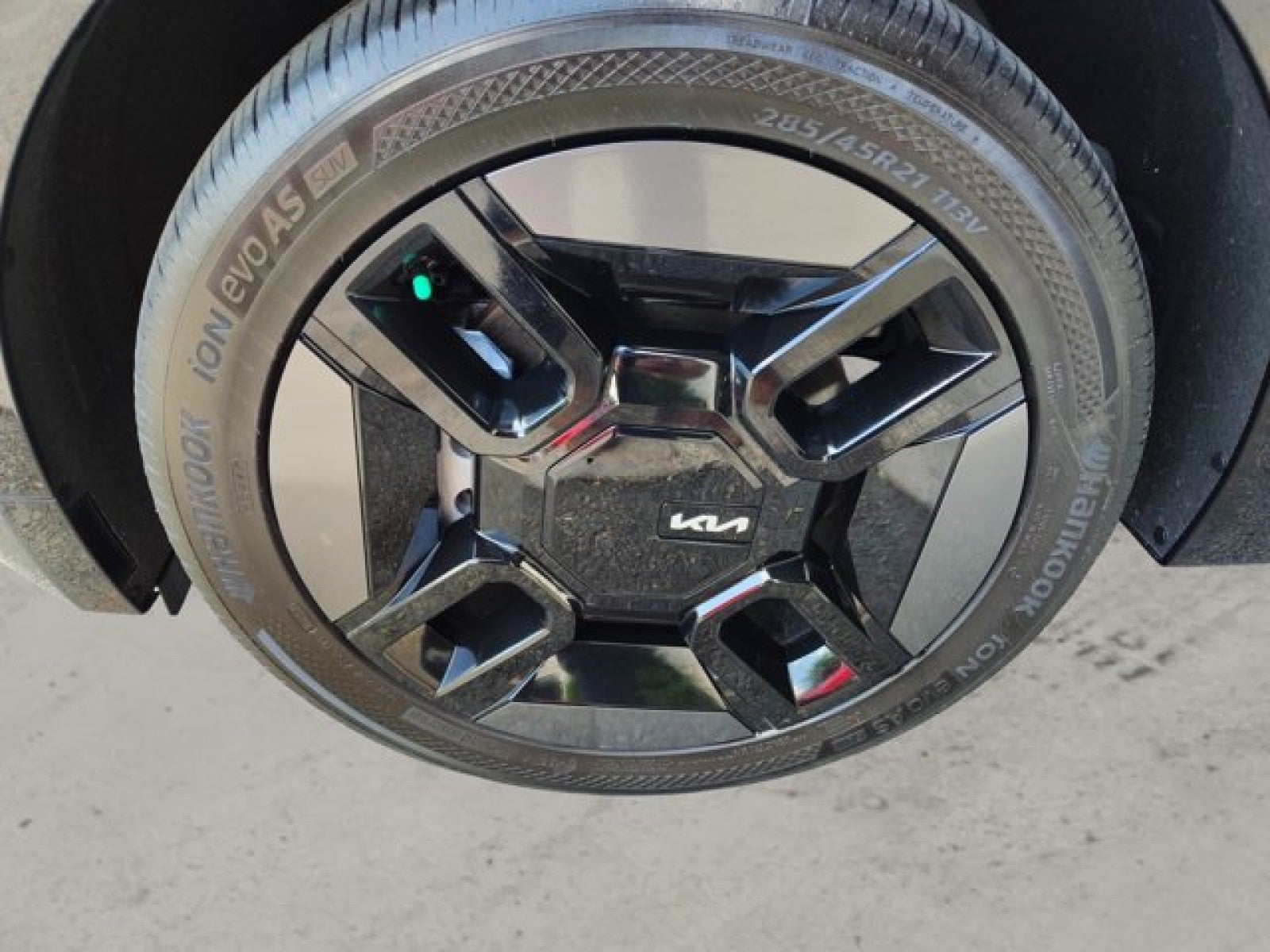 2024 Kia EV9 GT-Line AWD | VIP Seating
