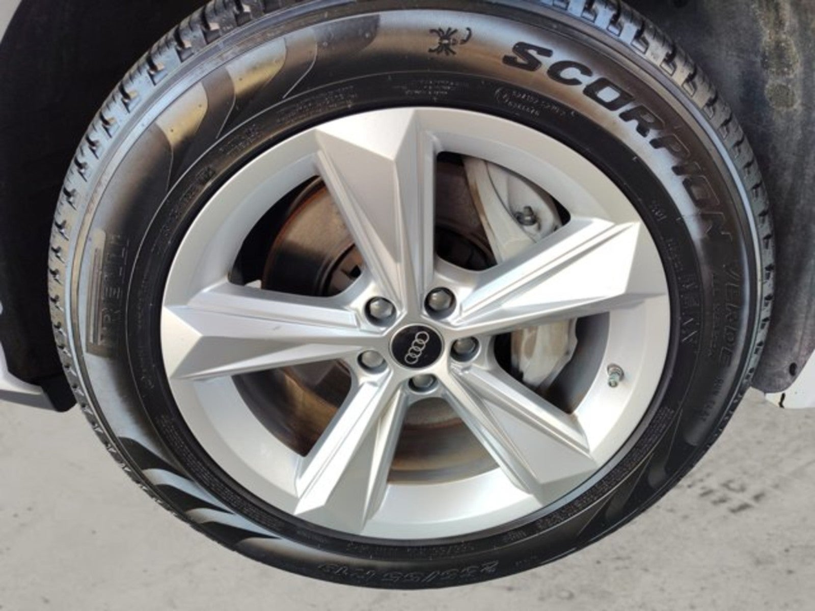 2023 Audi Q7 Premium quattro | Convenience Pacakge, Pearl white