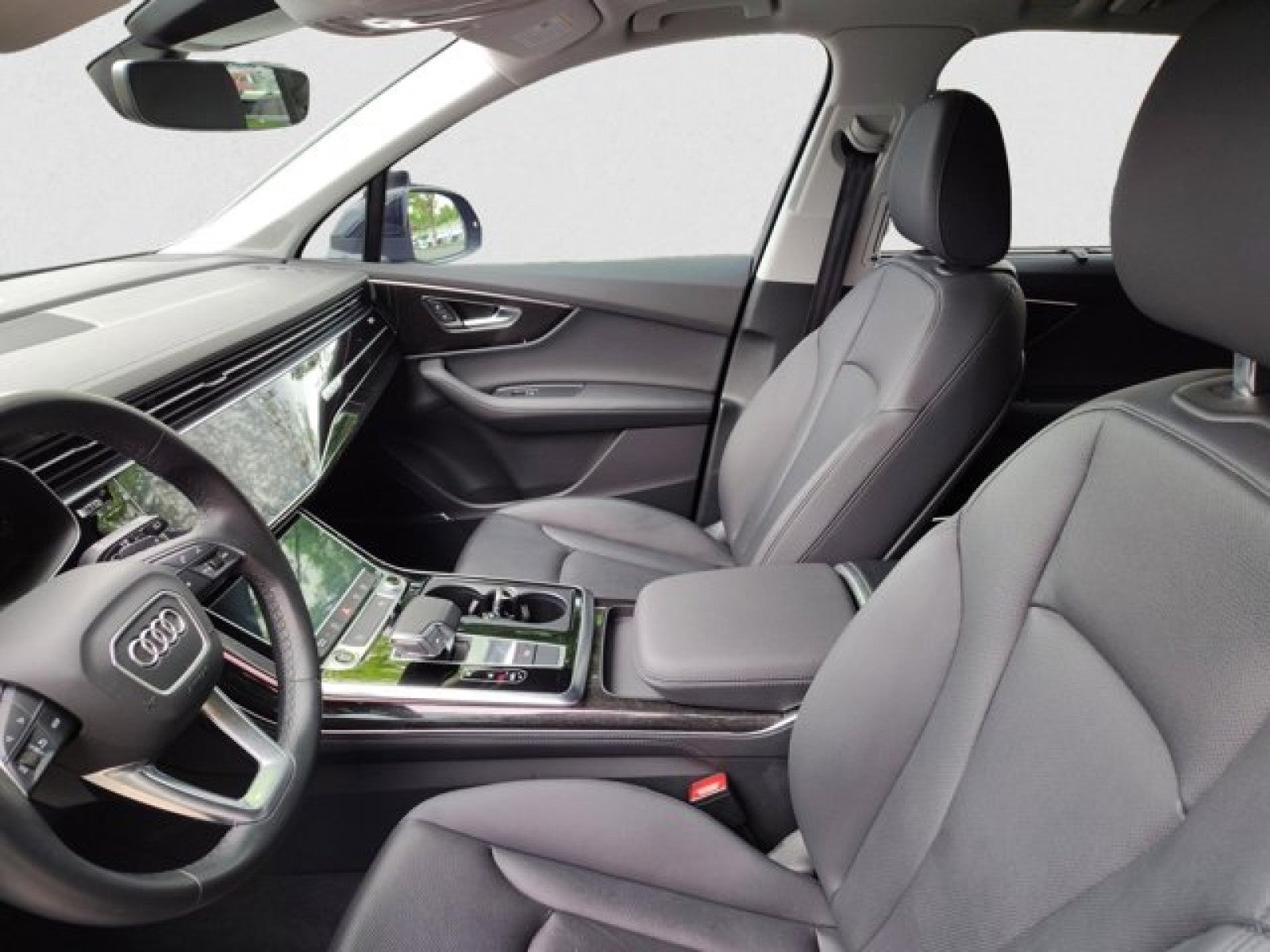 2023 Audi Q7 Premium Plus