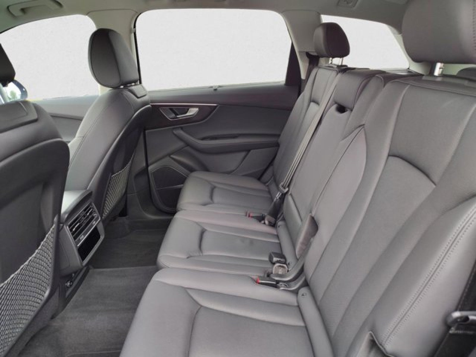 2023 Audi Q7 Premium Plus