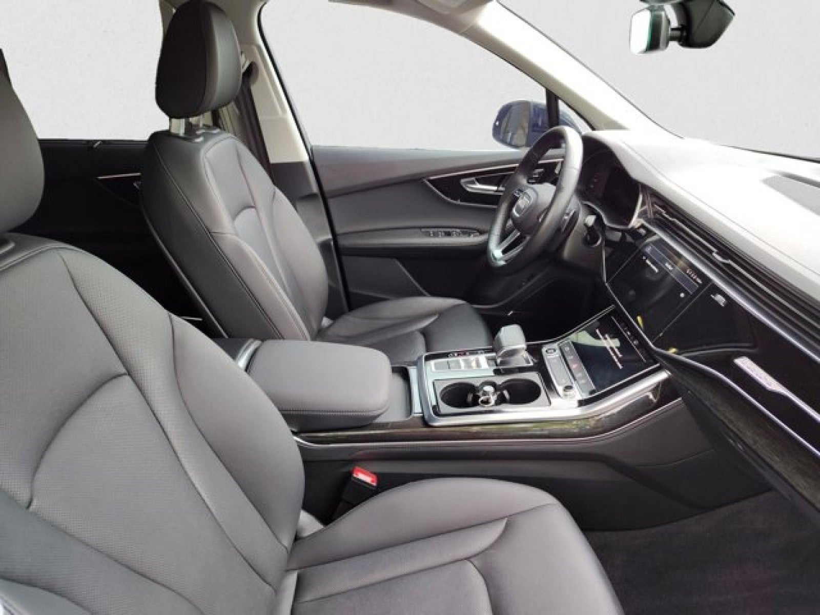 2023 Audi Q7 Premium Plus