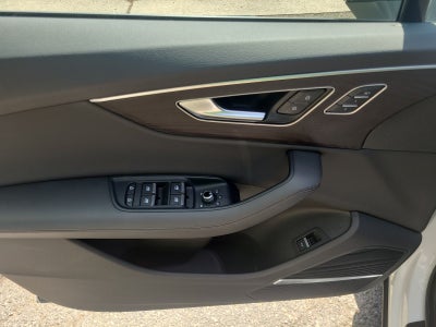 2023 Audi Q7 Premium Plus