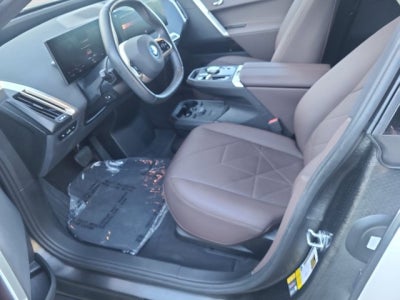 2023 BMW iX xDrive50, Drive assist pro