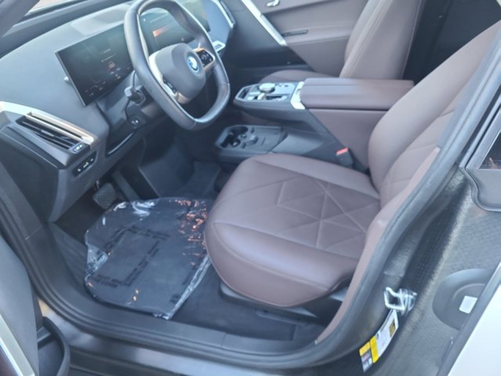 2023 BMW iX xDrive50, Drive assist pro