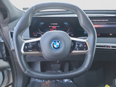 2023 BMW iX xDrive50, Drive assist pro