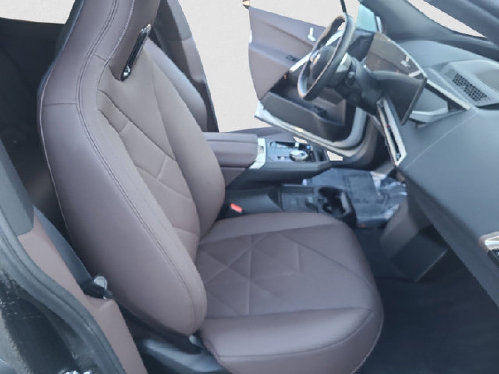 2023 BMW iX xDrive50, Drive assist pro