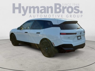 2023 BMW iX xDrive50, Drive assist pro