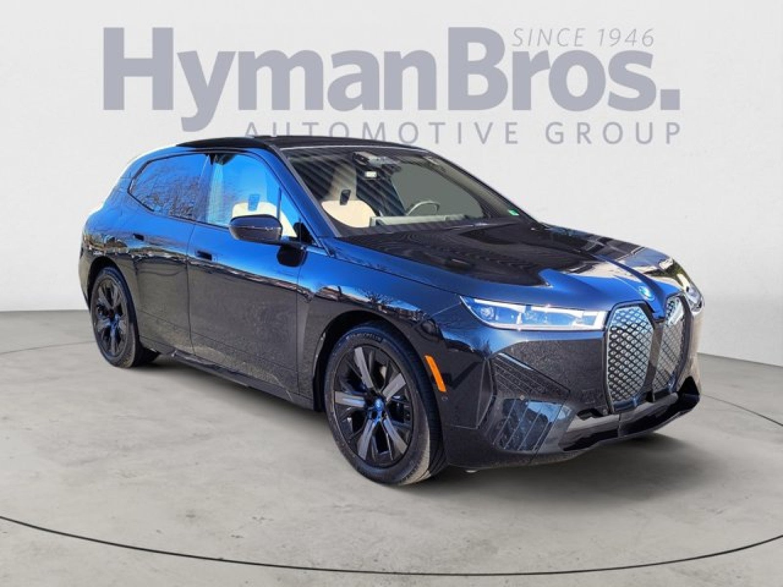 2023 BMW iX M60, Executive Package