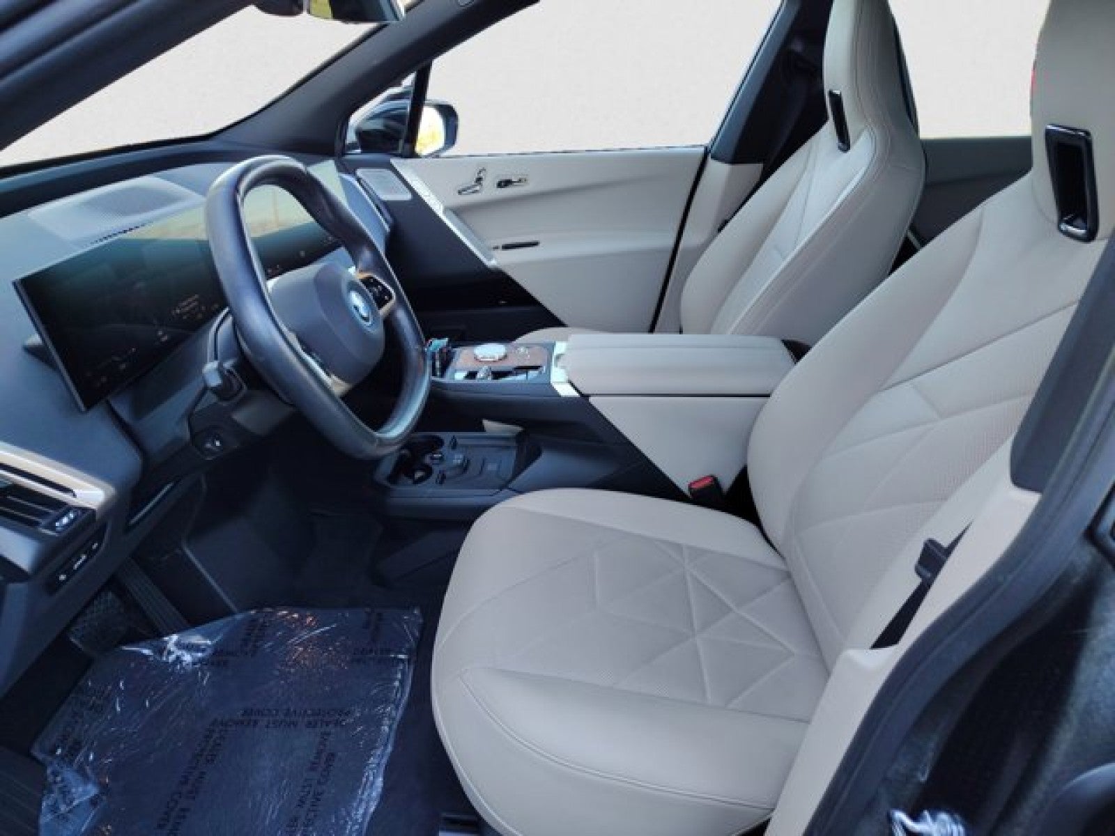 2023 BMW iX M60, Executive Package