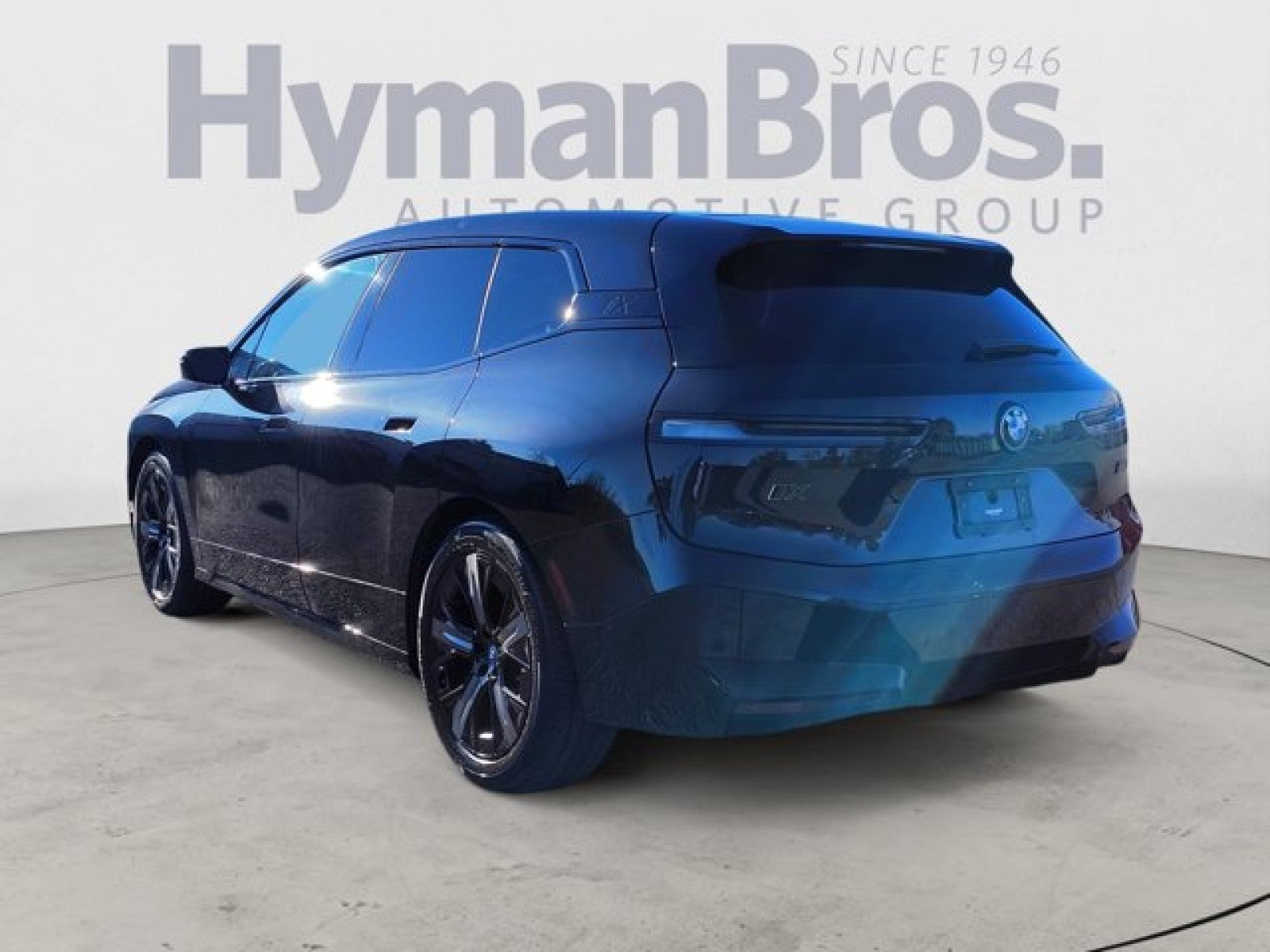 2023 BMW iX M60, Executive Package