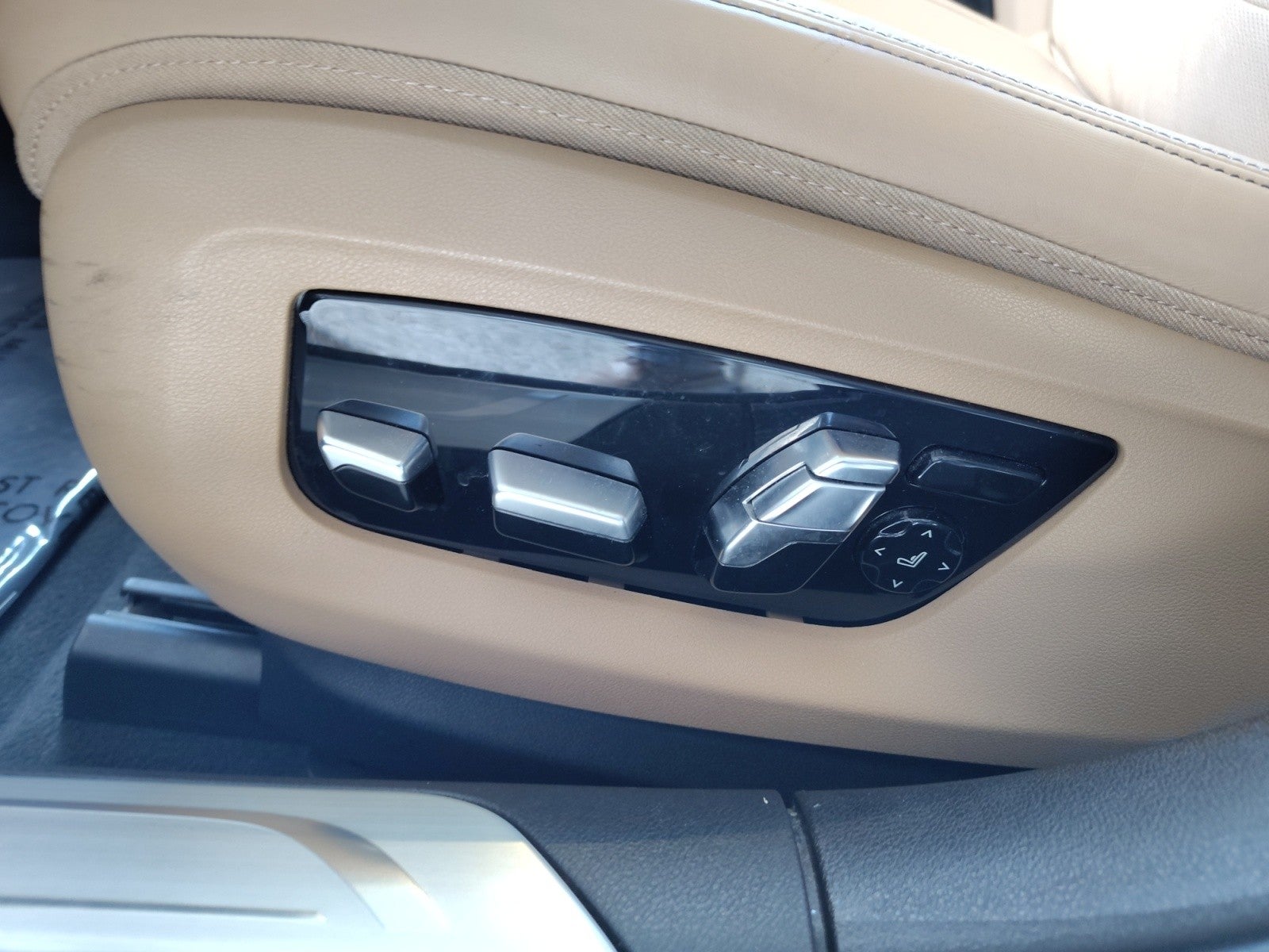 2022 BMW 7 Series 750i xDrive | Lux rear seating, Entertainment, $118k MSRP