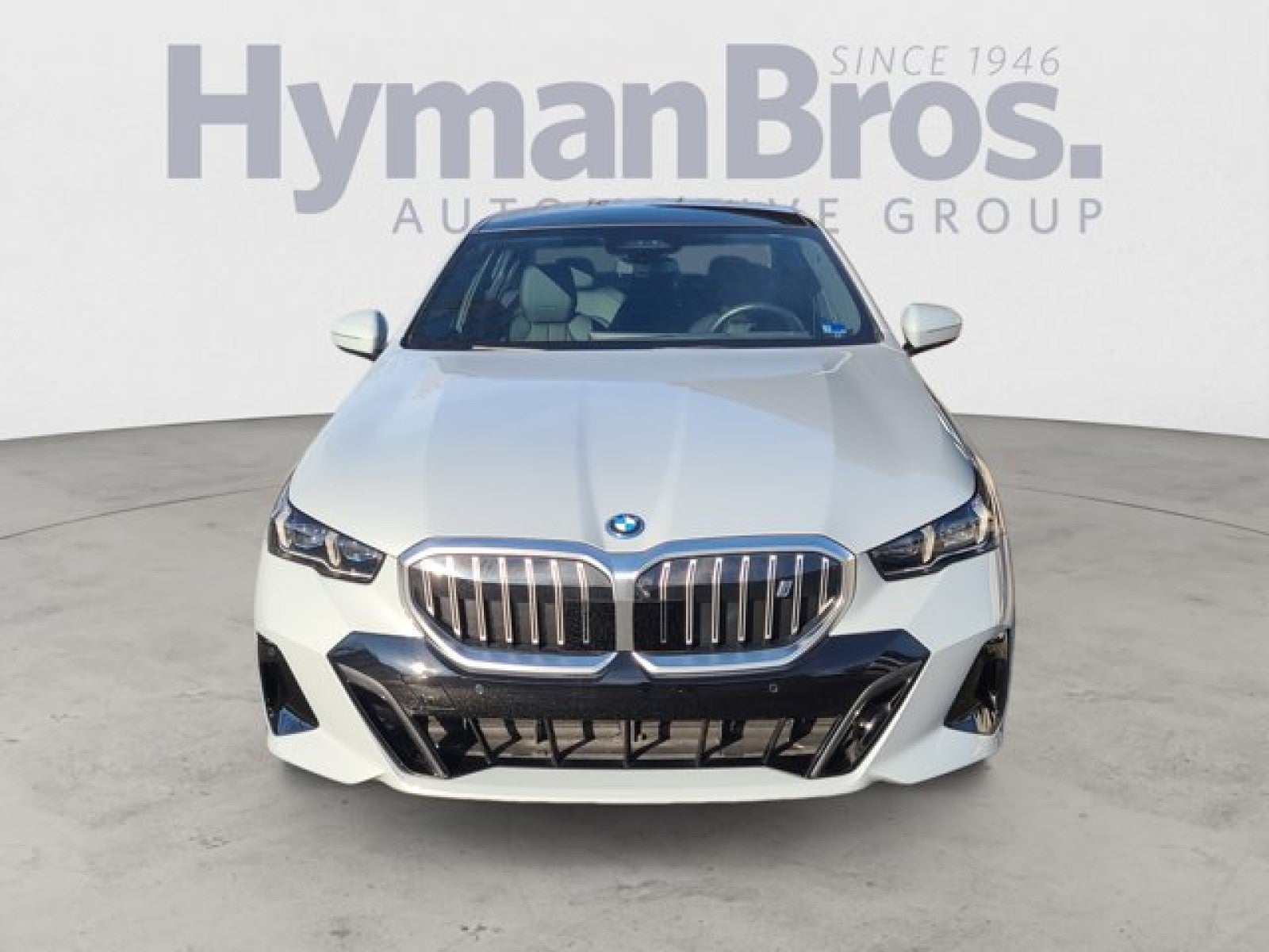 2024 BMW i5 eDrive40, M Sport, Drive assist pro, sky lounge roof