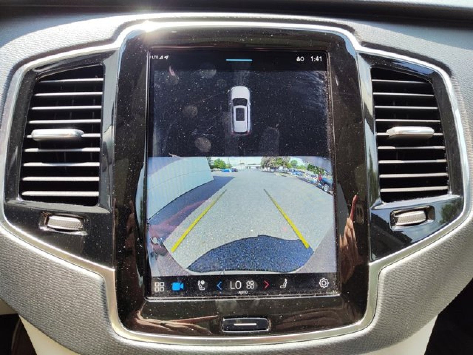 2023 Volvo XC90 B6 Plus AWD | Bucket seats, 21 wheels