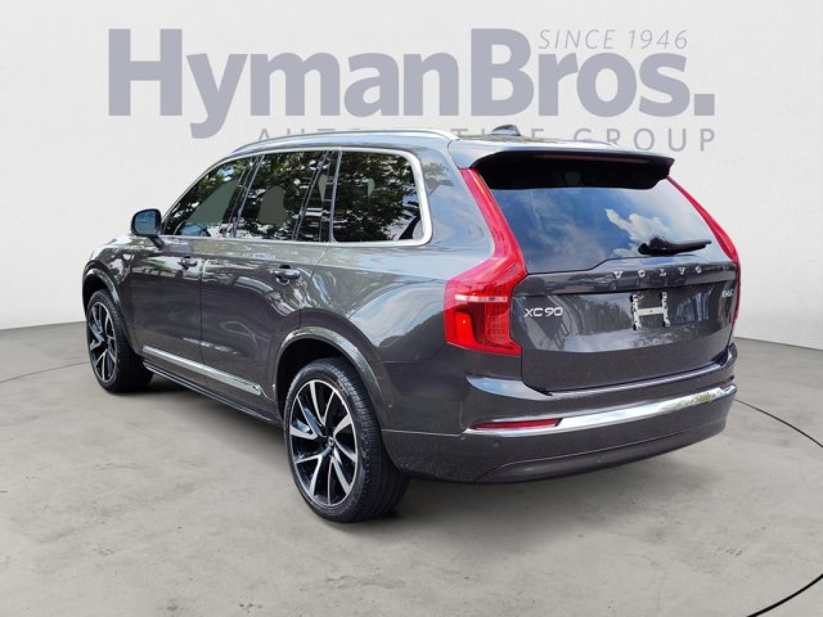 2023 Volvo XC90 B6 Plus AWD | Bucket seats, 21 wheels