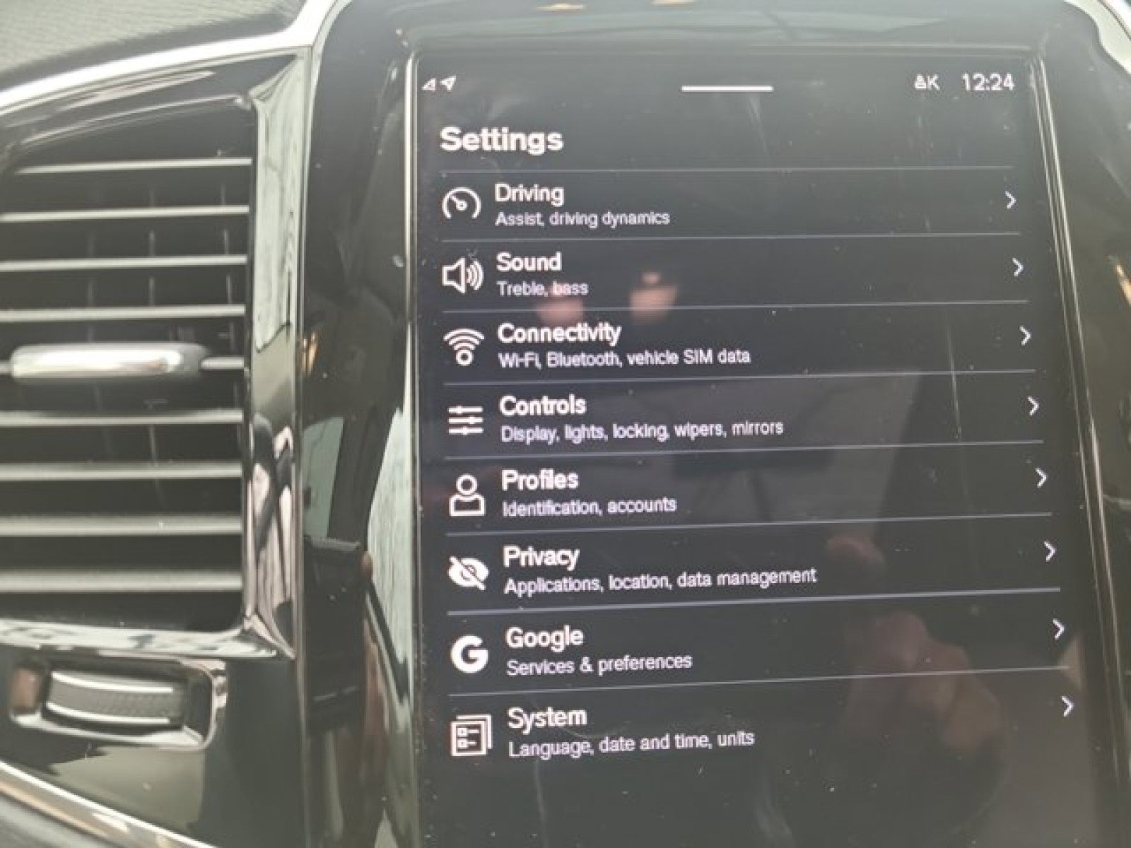 2023 Volvo XC90 B6 AWD Plus