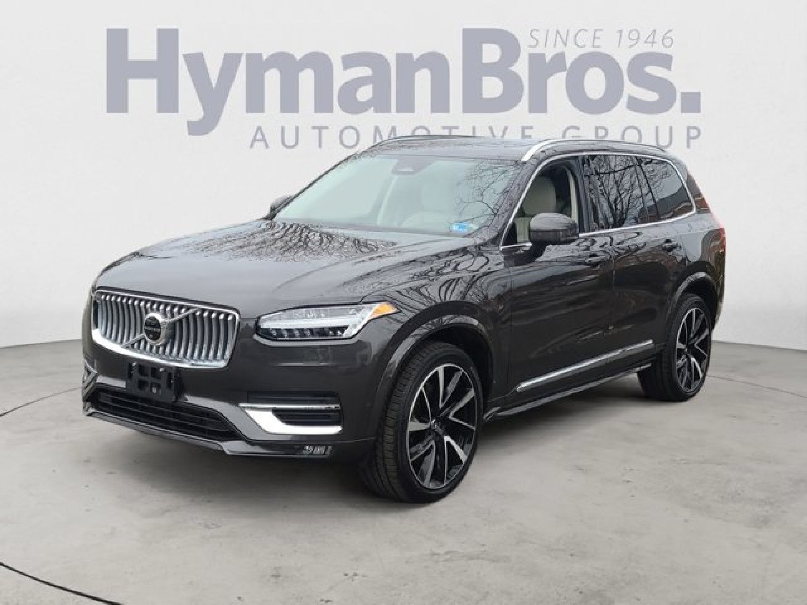 2023 Volvo XC90 B6 AWD Plus