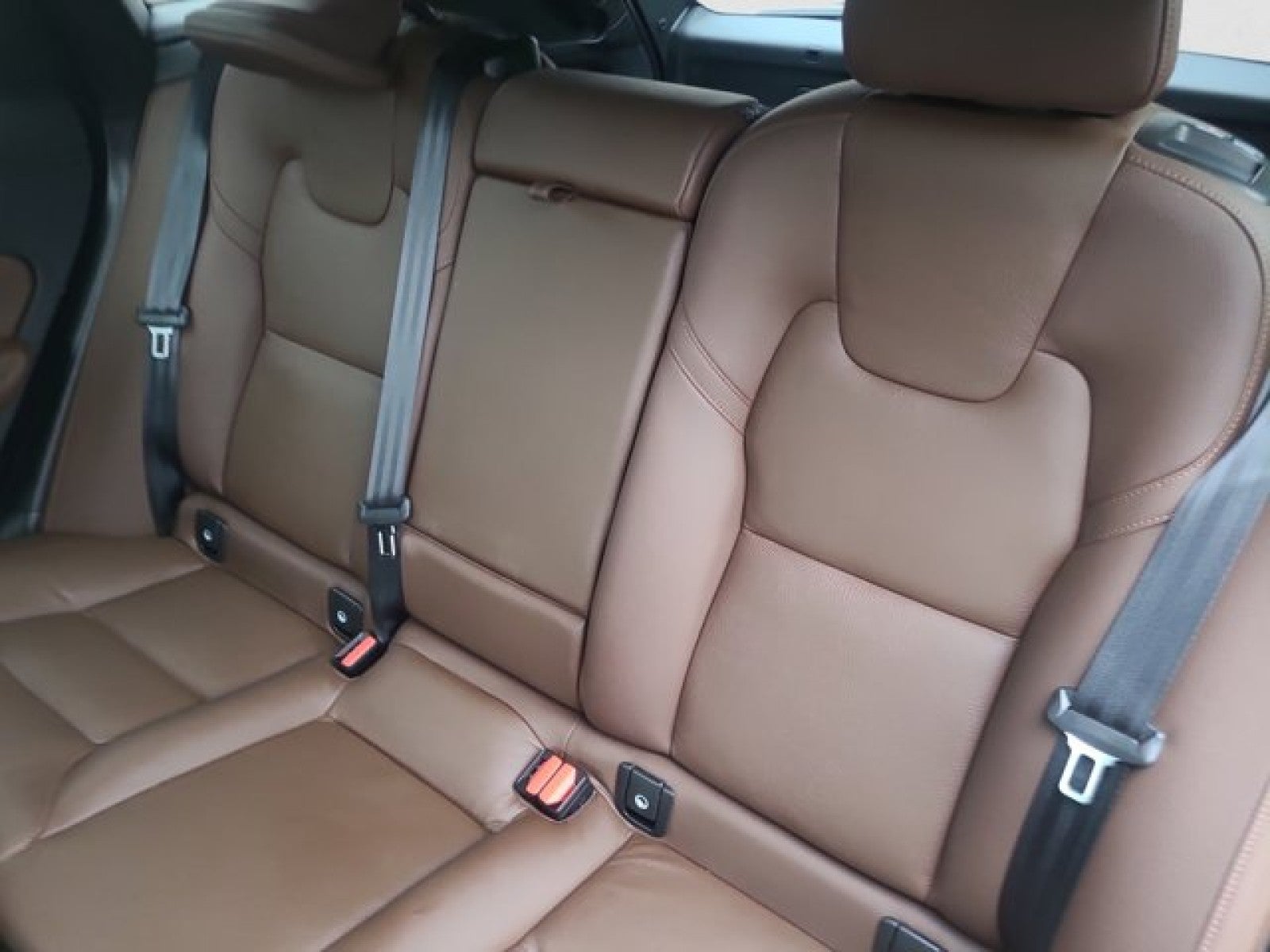 2023 Volvo XC60 AWD Plus Dark Theme